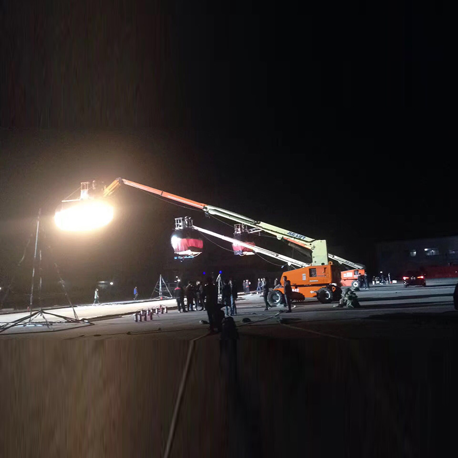 自行直臂车
